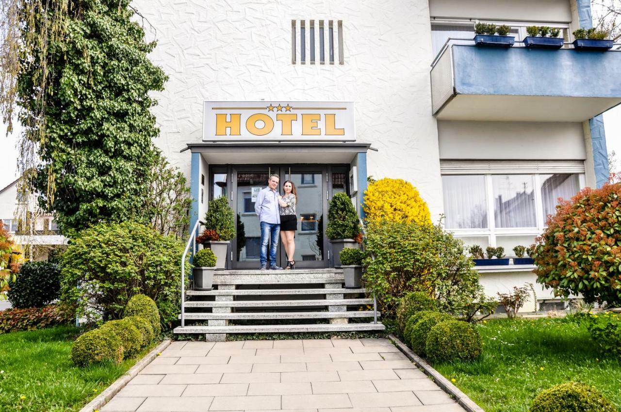 Hotel Garni Metzingen  Exterior foto